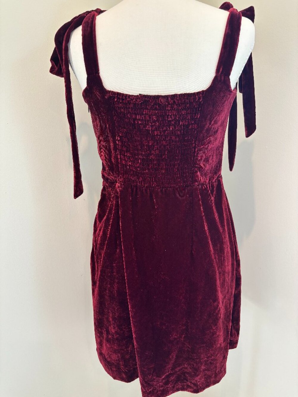 House of Harlow 1960 Burgundy Velvet Mini Dress with Bow‎ Straps